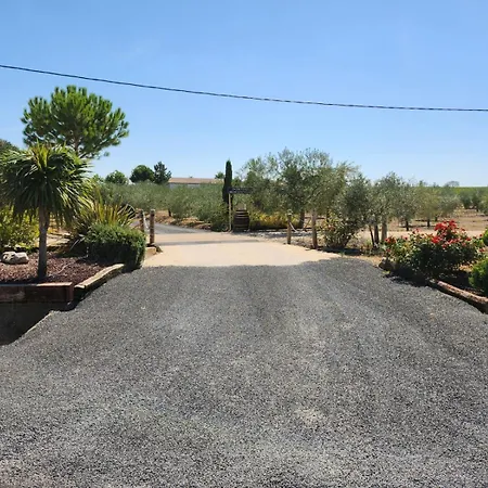 Villa Contemporaine Servian
